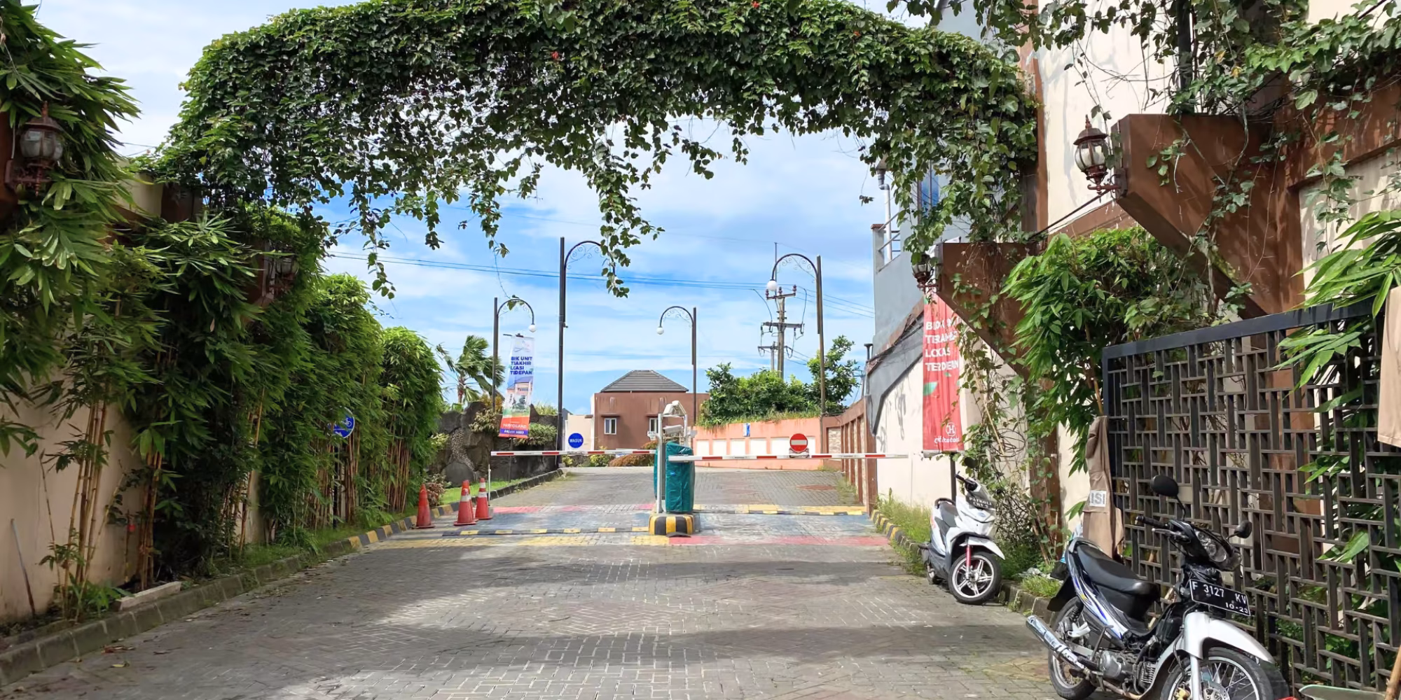 CIOMAS RIVER VIEW -GATE